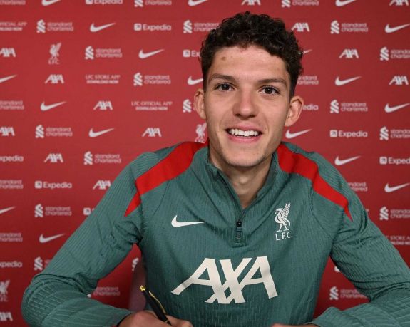 Újabb magyar a Liverpoolban, Pécsi Ármint szerződtették a „vörösök”