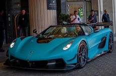 Andrew Tate 196-tal száguldott 50 helyett: elvették a jogosítványát Romániában