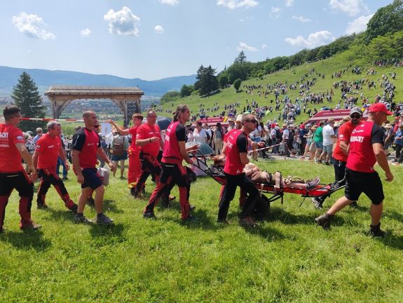 Mintegy kétszáz zarándok kapott orvosi ellátást a csíksomlyói búcsún – sokkal többen mint a korábbi években 