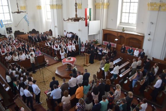 Utolsó csengőszó a végzősöknek a kézdivásárhelyi Apor Péter Szaklíceumban