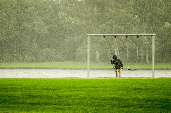 Riasztás: Erdélyben felhőszakadás, helyenként jégeső várható!