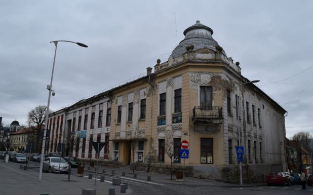 Újabb lépést tettek a csíkszeredai Vigadó felújítása felé