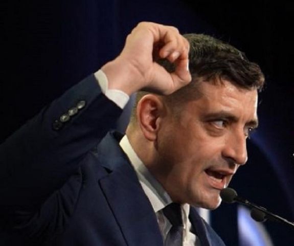 Simion úgy tudja, nem veszítette el az államfő-választást – kitámadta Macront