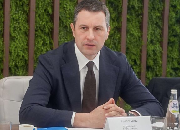 Tánczos Barna: Nincs gazdasági válság, csak pénzügyileg nehéz helyzet (INTERJÚ)