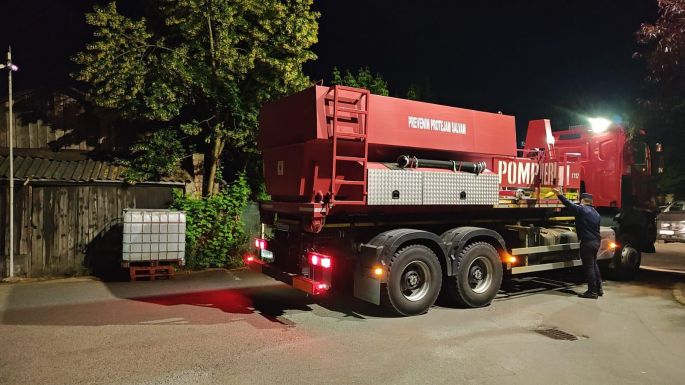 Tartalékból működik a dicsőszentmártoni vízüzem – tűzoltóautókkal szállítják a vizet