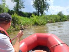 Nem keresik tovább a Betfalván eltűnt kislányt – Figyelmeztet a katasztrófavédelem: „a víz nem kegyelmez” 