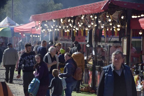 Mennyi, de mennyi Románia…