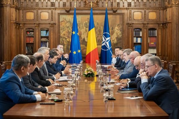 A pártok, a szakszervezetek és a munkáltatói szövetségek egyeztetnek a megszorításokról