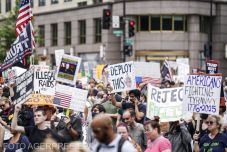 Trump elrendelte „a történelem legnagyobb tömeges kitoloncolását” három nagyvárosban