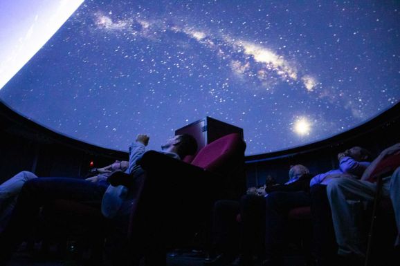 Átadták a Sapientia EMTE Csíkszeredai Karának planetáriumát