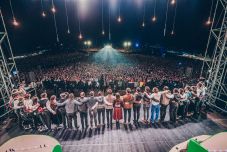 Több mint 15 ezer lej adomány gyűlt össze a Bagossy Brothers Company csíksomlyói koncertjén