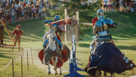 Vikingek, gladiátorok és lovagok „harcolnak a váradiakért”