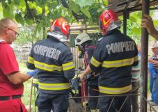 Tizenhárom méteres mély kútba esett egy szatmári nő