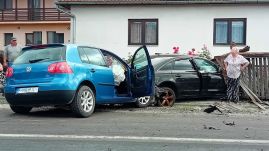 Két személyautó karambolozott Felsősófalván