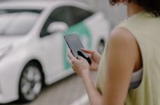 Nem tűrik: kitiltotta a Bolt a nőket titokban filmező nagyváradi sofőrt