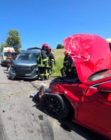 Öten sérültek meg, amikor három jármű ütközött Szentegyházánál – Az egyik sérült egy kisbaba
