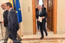 Hiány! Hiány! Hiány! 