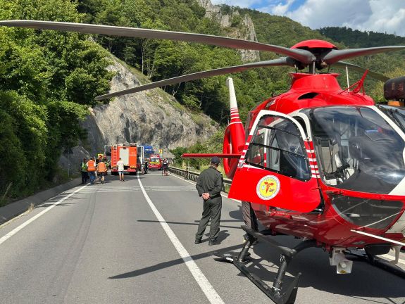FRISSÍTVE – Súlyos baleset Maros megyében: egy személy elhunyt