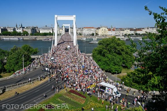 Mintegy 200 ezren vettek részt a Budapest Pride felvonuláson