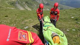 Baleset a hegyekben: öt személyt mentett meg a Salvamont