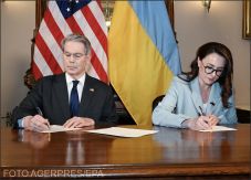 Ukrajna és az USA aláírta az ásványkincsegyezményt
