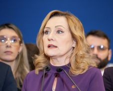 Kétes eredetű fotók közzététele: az USR elhatárolódott Elena Lasconi cselekedetétől