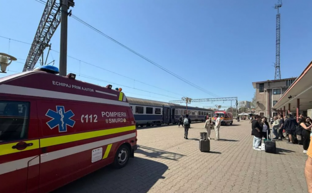 Egy várandós nő kórházban maradt a vonatbaleset után