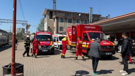 Összeütközött két vonat, több személyt is kórházba szállítottak