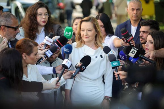 „Eljött az idő” – Elena Lasconi lemondott az USR elnöki tisztségéről