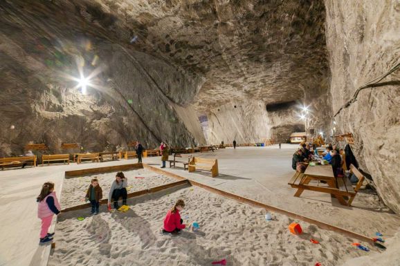 FRISSÍTVE: Műszaki problémák miatt nem látogatható a parajdi sóbánya