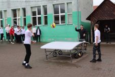 A magyar sport napján teqball-asztallal gazdagodott a szilágysomlyói magyar iskola