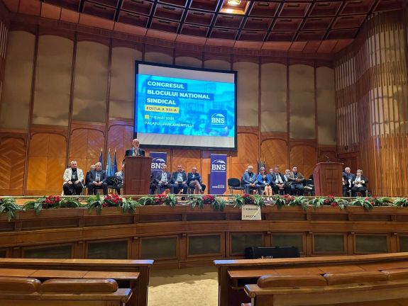 Szakszervezetek: Legyen nemzeti egységkormány vagy technokrata kormány