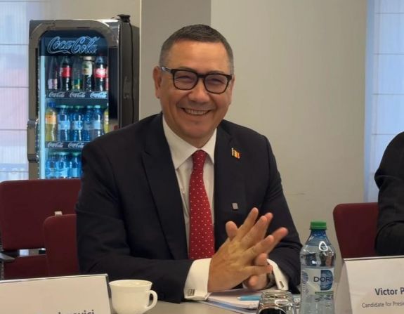 Victor Ponta üzent a két versenyben maradt elnökjelöltnek