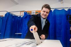 Nicuşor Dan: Elfogadom a választási vitára szóló meghívásokat