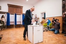 Kelemen Hunor: az úzvölgyi temető meggyalázását nem lehet elfelejteni 