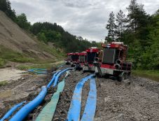 Hargita megye szomszédai is segítenek, annyira sok víz ömlik a parajdi sóbányába