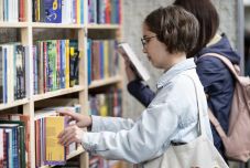 „A magyar szóért szavazunk” – Nyilatkozatot tettek közzé a Csíkszeredai Könyvvásár résztvevői