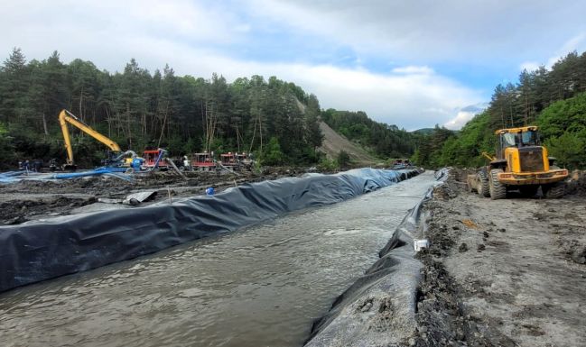 Közel félmillió lejes gyorssegélyt szavaztak meg a parajdi sóbányába ömlő víz megfékezésére