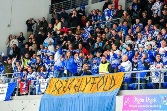 Az elnökválasztáson való részvételre buzdítanak a Csíkszeredai Sportklub Magyarországon élő szurkolói