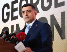 FRISSÍTVE: George Simion leautistázta Nicușor Dant
