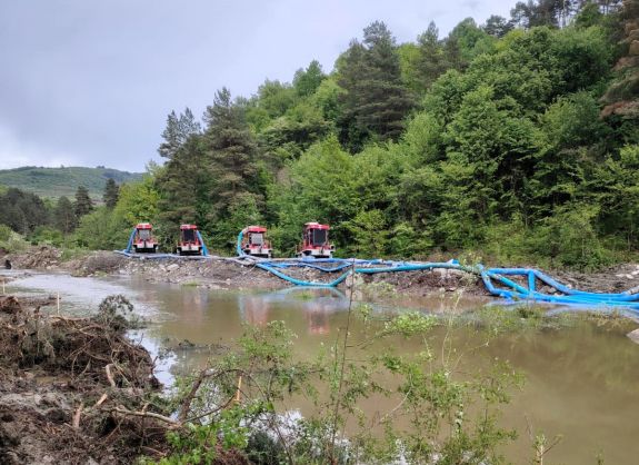 Visszatalált a medrébe a Korond-patak: nem szivattyúzzák tovább a vizet Parajdon