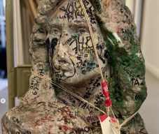 Megtalálták Jim Morrison ellopott mellszobrát