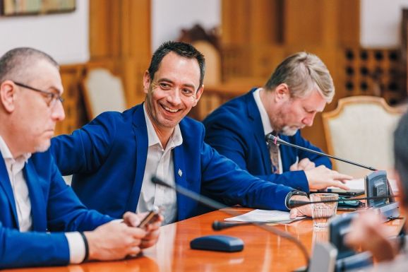 Csoma Botond: Nagyon jó, hogy Nicuşor Dan nyert, de önmagában ez nem oldja meg Románia súlyos problémáit