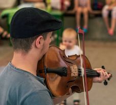Megnyitotta kapuit a Kallós Zoltán Népzeneiskola új épülete Kolozsváron