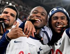 EL: nem jutott elég medál a győzteseknek, kiakadt az UEFA elnöke