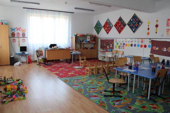 Sorra felújítják a közintézmények épületeit a szilágysági Debren községben