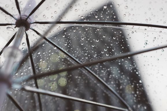 Viharos időjárás lesz hétfő estig az egész országban