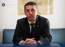 Felveszi a harcot az áltudományokkal az oktatási miniszter