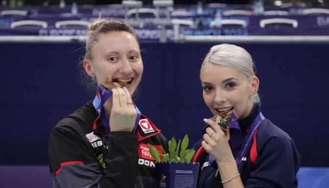 Asztalitenisz: Szőcs Bernadették világbajnoki ezüstérmesek