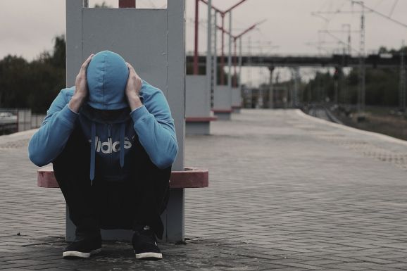 Képernyő, cigaretta, drog: miben sodródnak el ma a gyerekek? – iskolapszichológusi tapasztalatok